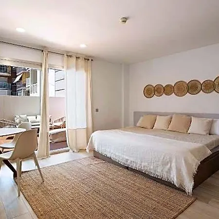 Ginosi Basics Centric Apartel 4*