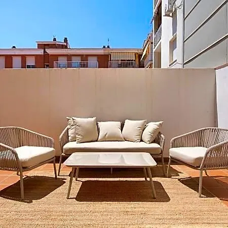 Ginosi Basics Centric Apartel 4* Castelldefels