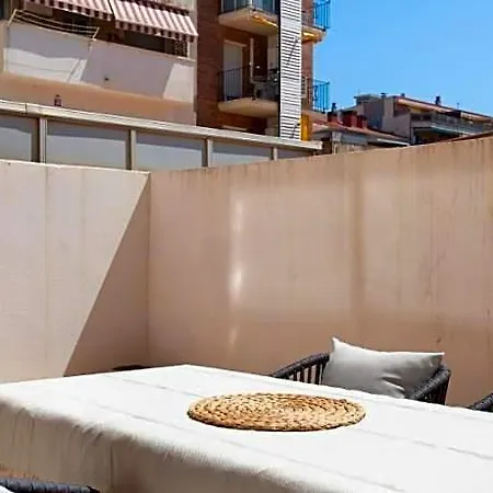 Ginosi Basics Centric Apartel Hotel Castelldefels