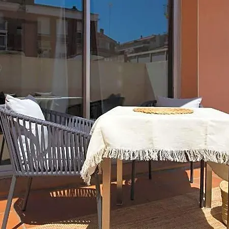 Hotel Ginosi Basics Centric Apartel Castelldefels