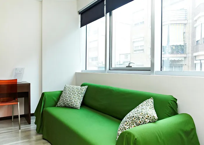 Hotel Ginosi Basics Centric Apartel