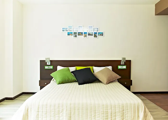 Hotel Ginosi Basics Centric Apartel