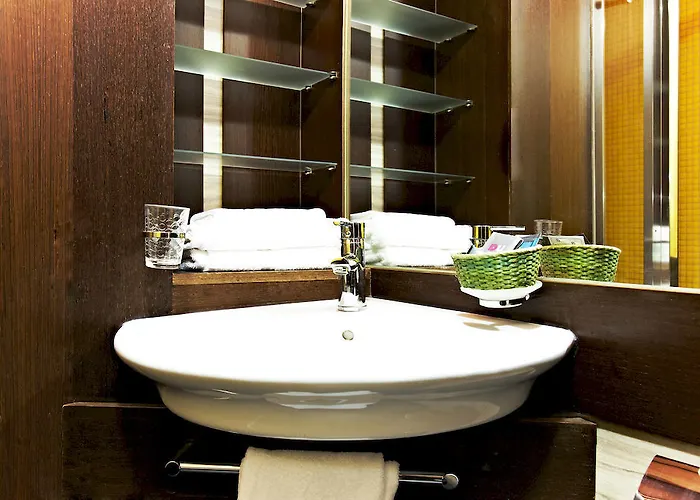 Hotel Ginosi Basics Centric Apartel
